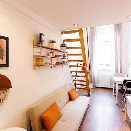 Urban Capsule Apartment - Near Mariahilfer Strasse Viena Exterior foto
