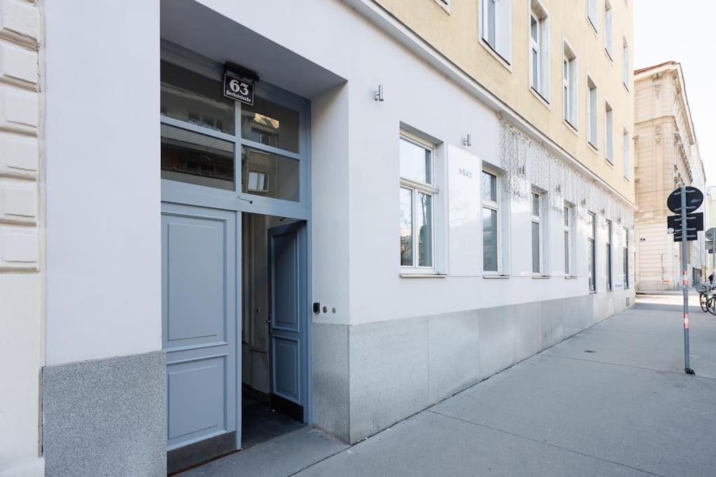 Urban Capsule Apartment - Near Mariahilfer Strasse Viena Exterior foto