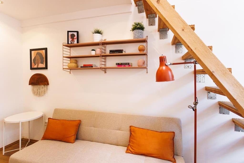 Urban Capsule Apartment - Near Mariahilfer Strasse Viena Exterior foto